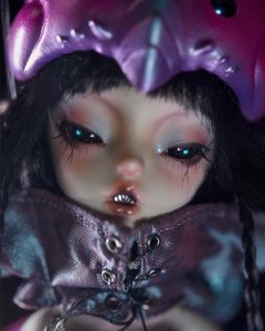 31cm The Eye Head