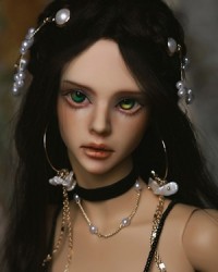 Leona