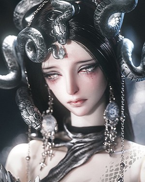 70cm Gorgon Head - Click Image to Close