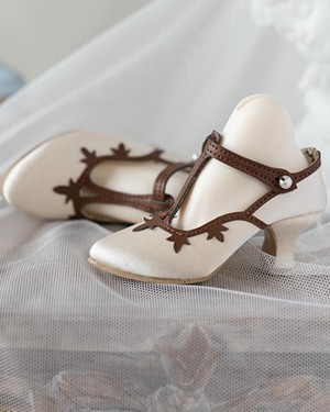 DP-Shoes-18 Beige+Brown - Click Image to Close